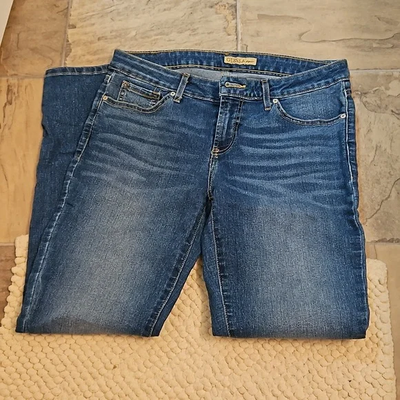 GUESS Jeans - Picture 3 of 3